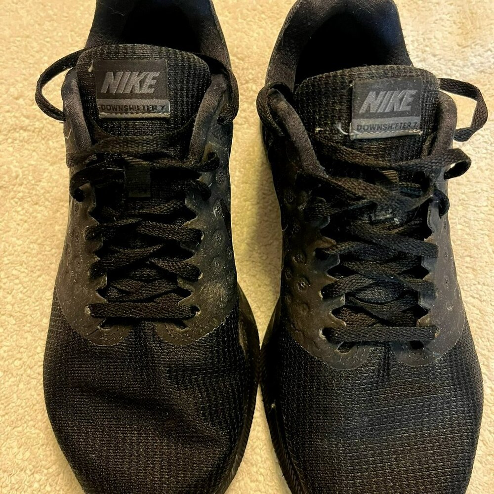 Size 8.5 - Nike Downshifter  Black women's in excellent condition